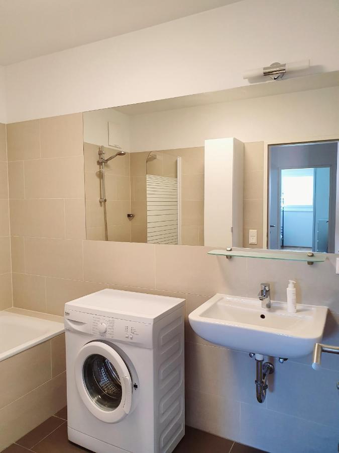 Near Lake Two Bedroom Fully Furnished Apartment Vienna Esterno foto